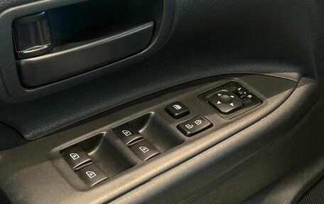 Mitsubishi Outlander III рестайлинг 3, 2019 год, 2 400 000 рублей, 17 фотография