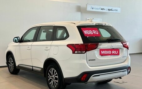 Mitsubishi Outlander III рестайлинг 3, 2019 год, 2 400 000 рублей, 4 фотография