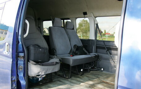 Toyota HiAce H200, 2010 год, 2 100 000 рублей, 3 фотография