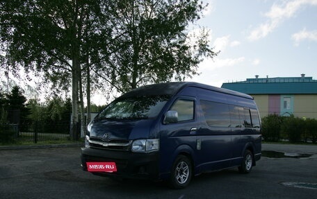 Toyota HiAce H200, 2010 год, 2 100 000 рублей, 7 фотография