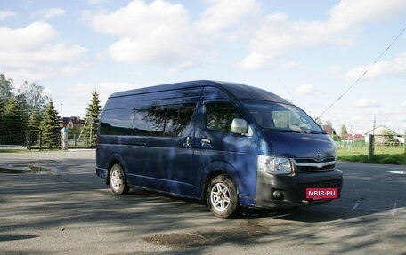 Toyota HiAce H200, 2010 год, 2 100 000 рублей, 8 фотография