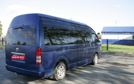 Toyota HiAce H200, 2010 год, 2 100 000 рублей, 10 фотография