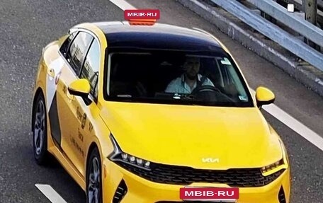 KIA K5, 2022 год, 2 100 000 рублей, 2 фотография