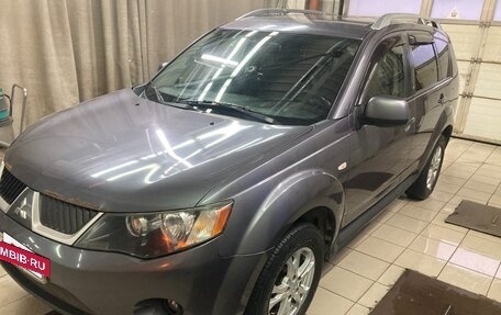 Mitsubishi Outlander III рестайлинг 3, 2008 год, 905 000 рублей, 13 фотография
