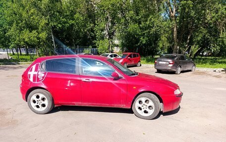 Alfa Romeo 147 I рестайлинг, 2001 год, 340 000 рублей, 3 фотография