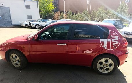 Alfa Romeo 147 I рестайлинг, 2001 год, 340 000 рублей, 4 фотография