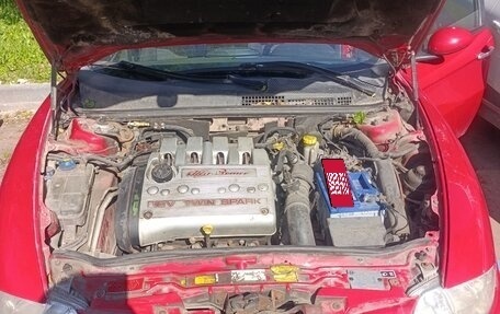 Alfa Romeo 147 I рестайлинг, 2001 год, 340 000 рублей, 2 фотография