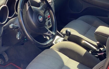 Alfa Romeo 147 I рестайлинг, 2001 год, 340 000 рублей, 7 фотография