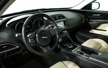 Jaguar XE I рестайлинг, 2016 год, 1 799 700 рублей, 11 фотография