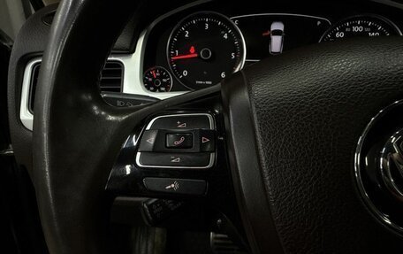 Volkswagen Touareg III, 2012 год, 2 399 888 рублей, 9 фотография