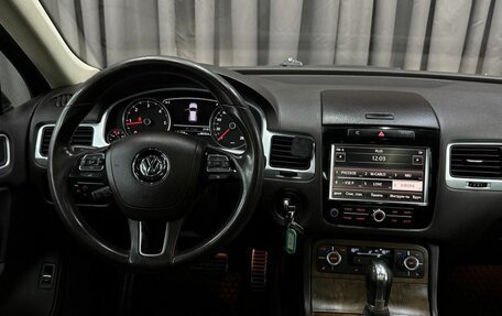 Volkswagen Touareg III, 2012 год, 2 399 888 рублей, 12 фотография