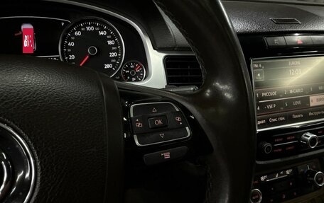 Volkswagen Touareg III, 2012 год, 2 399 888 рублей, 10 фотография