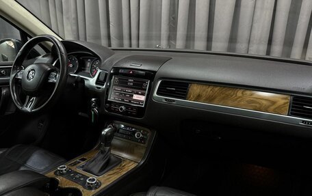 Volkswagen Touareg III, 2012 год, 2 399 888 рублей, 16 фотография