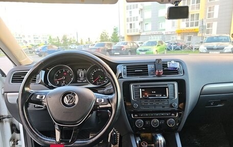 Volkswagen Jetta VI, 2016 год, 1 590 000 рублей, 6 фотография