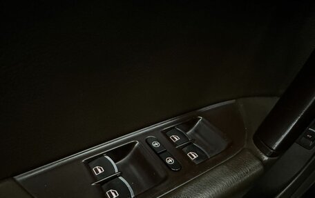 Volkswagen Touareg III, 2012 год, 2 399 888 рублей, 21 фотография