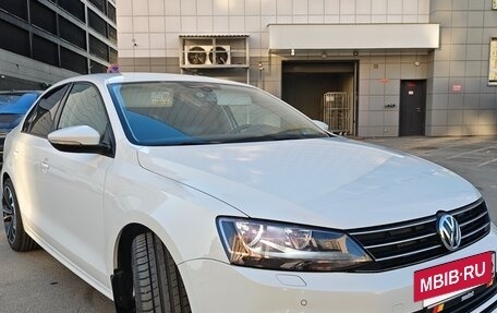 Volkswagen Jetta VI, 2016 год, 1 590 000 рублей, 3 фотография