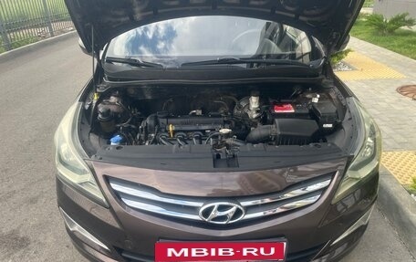 Hyundai Solaris II рестайлинг, 2015 год, 865 000 рублей, 10 фотография