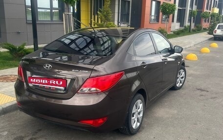 Hyundai Solaris II рестайлинг, 2015 год, 865 000 рублей, 5 фотография