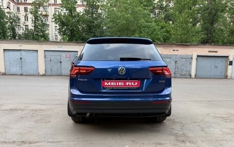 Volkswagen Tiguan II, 2018 год, 3 100 000 рублей, 4 фотография