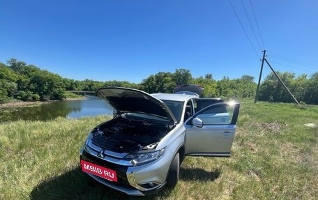 Mitsubishi Outlander III рестайлинг 3, 2018 год, 2 550 000 рублей, 17 фотография