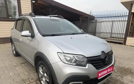 Renault Sandero II рестайлинг, 2021 год, 1 365 000 рублей, 1 фотография