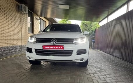 Volkswagen Touareg III, 2012 год, 2 000 000 рублей, 1 фотография