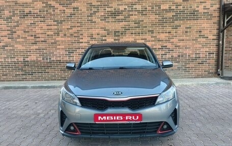 KIA Rio IV, 2020 год, 1 780 000 рублей, 1 фотография