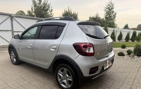 Renault Sandero II рестайлинг, 2021 год, 1 365 000 рублей, 10 фотография