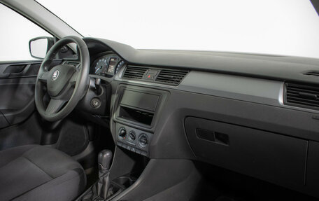 Skoda Rapid I, 2015 год, 1 030 000 рублей, 9 фотография