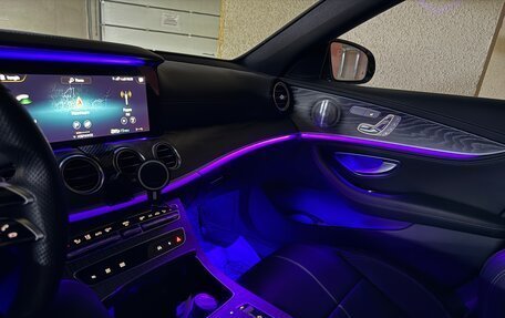 Mercedes-Benz E-Класс, 2020 год, 5 150 000 рублей, 10 фотография