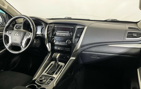 Mitsubishi Pajero Sport III рестайлинг, 2019 год, 3 147 000 рублей, 9 фотография