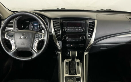 Mitsubishi Pajero Sport III рестайлинг, 2019 год, 3 147 000 рублей, 12 фотография