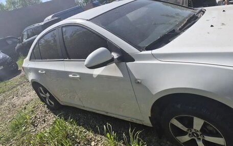 Chevrolet Cruze II, 2012 год, 199 999 рублей, 3 фотография