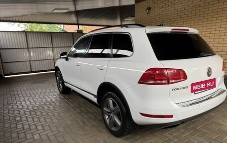 Volkswagen Touareg III, 2012 год, 2 000 000 рублей, 2 фотография
