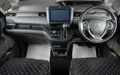 Honda Freed II, 2016 год, 1 299 000 рублей, 12 фотография