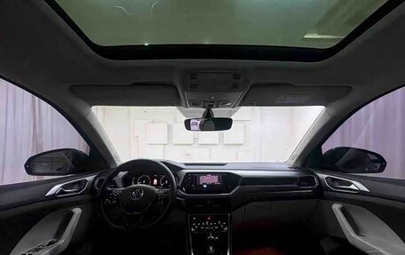 Volkswagen T-Cross I, 2022 год, 1 580 000 рублей, 6 фотография