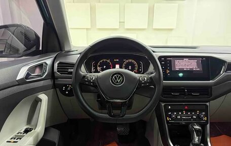 Volkswagen T-Cross I, 2022 год, 1 580 000 рублей, 7 фотография