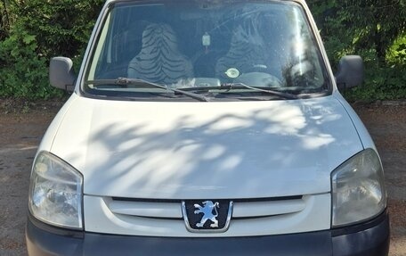 Peugeot Partner II рестайлинг 2, 2010 год, 350 000 рублей, 1 фотография