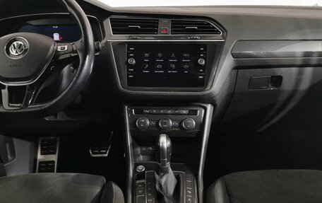 Volkswagen Tiguan II, 2018 год, 2 295 000 рублей, 14 фотография