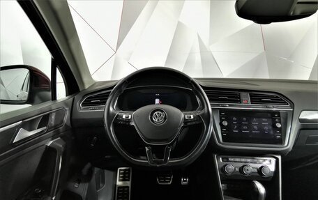 Volkswagen Tiguan II, 2018 год, 2 295 000 рублей, 19 фотография