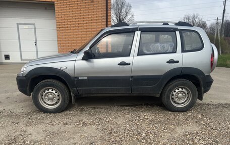 Chevrolet Niva I рестайлинг, 2014 год, 665 000 рублей, 5 фотография