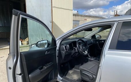 KIA Sportage IV рестайлинг, 2019 год, 2 200 000 рублей, 8 фотография