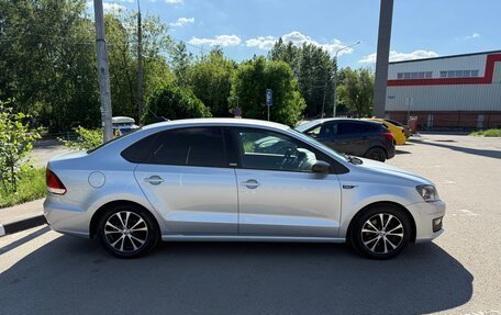 Volkswagen Polo VI (EU Market), 2017 год, 1 200 000 рублей, 2 фотография