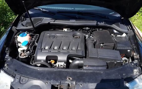 Skoda Superb III рестайлинг, 2011 год, 1 000 000 рублей, 21 фотография
