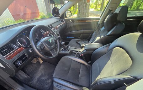 Skoda Superb III рестайлинг, 2011 год, 1 000 000 рублей, 18 фотография