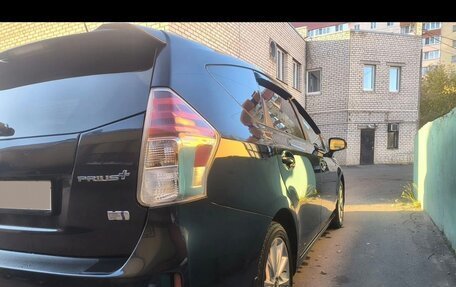 Toyota Prius v (+) I (ZVW40/41) рестайлинг, 2017 год, 2 400 000 рублей, 10 фотография