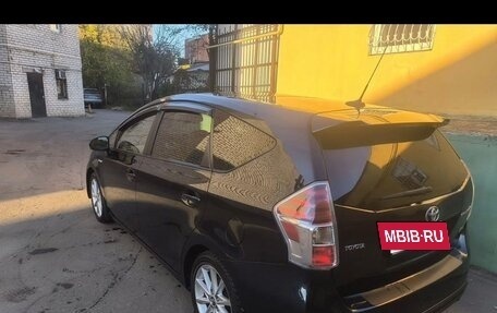 Toyota Prius v (+) I (ZVW40/41) рестайлинг, 2017 год, 2 400 000 рублей, 11 фотография