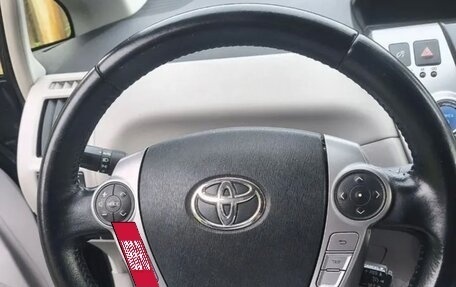 Toyota Prius v (+) I (ZVW40/41) рестайлинг, 2017 год, 2 400 000 рублей, 7 фотография