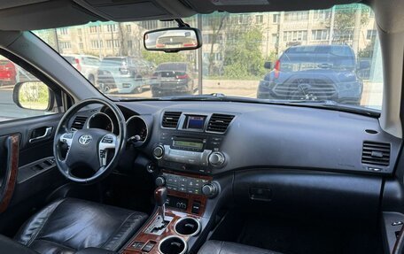 Toyota Highlander III, 2011 год, 1 780 000 рублей, 9 фотография