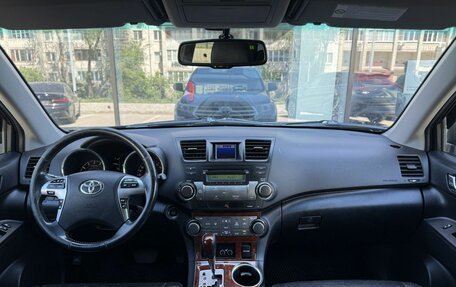 Toyota Highlander III, 2011 год, 1 780 000 рублей, 11 фотография